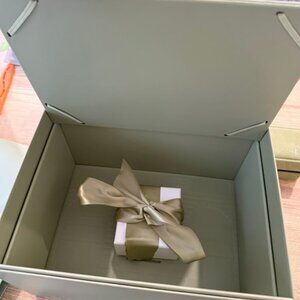 Authentic Van Cleef & Arpels Jewelry Box with Ribbon – Complete Set